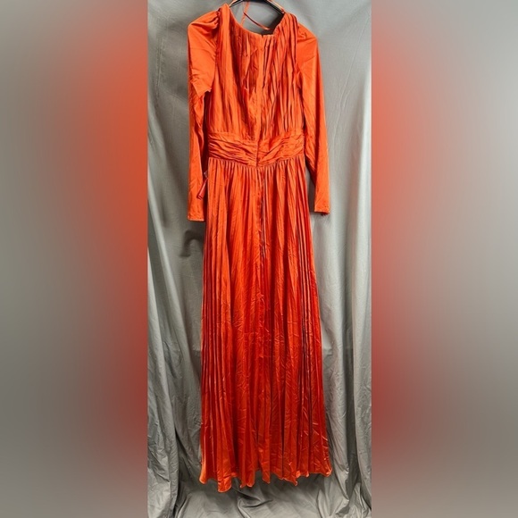 IEENA FOR MAC DUGGAL 26542 NWT Orange Pleated Long Sleeve V-Neck Gown - Picture 5 of 6